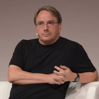 Linus Torvalds 对 AI “爱恨交织”：会让程序员失业？他的答案可能和你想的不一样