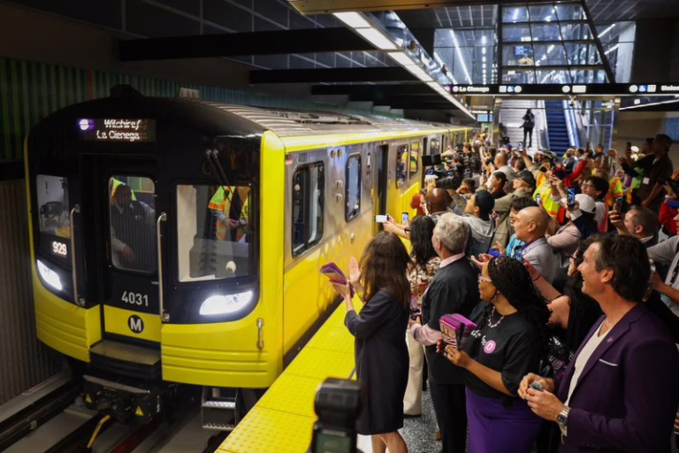 伊朗黑客被认定攻击洛杉矶交通系统 致网络瘫痪数周 8 Iranian hackers blamed for breach of Los Angeles transit system that took weeks to recover