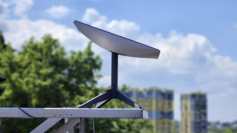 Starlink与Amazon可能竞购欧盟移动卫星频谱 4 Starlink and Amazon could snap up EU mobile satellite spectrum