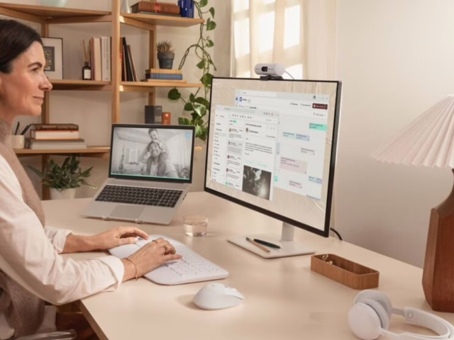 Logitech’s new Signature Comfort Plus Series offers a mouse with a built-in palm cushion and a keybo