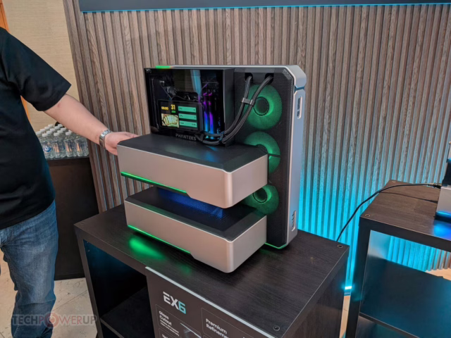 Phanteks Computex 2026发布EX系列模块化机箱、Enthoo Elite Server全塔工作站与AMP系列电源 2 Phanteks Brings Showcases Stunning EX Series Cases, AMP Series PSUs and Fans, and Enthoo Elite Serve