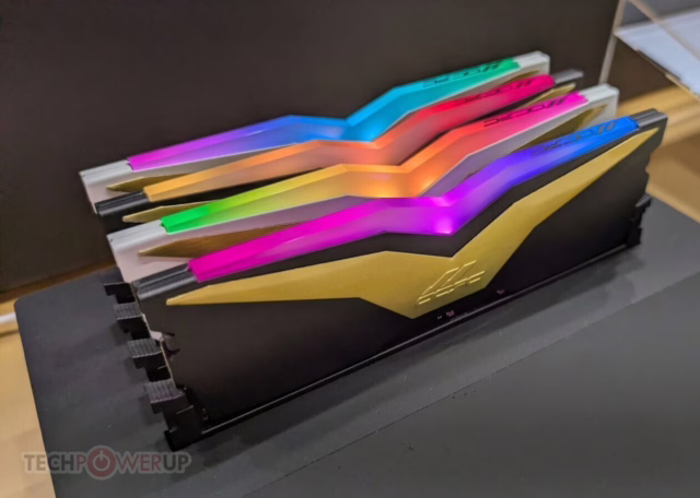 OCPC Showcases Pista and Accelerator DDR5 Memory, New Gen 5 and Gen 4 M.2 NVMe SSDs