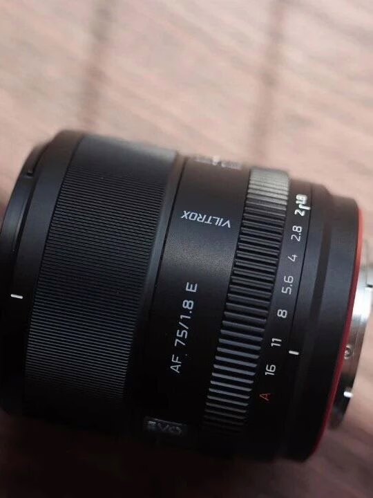 还没发布的唯卓仕AF 75mm F1.8 EVO自动头