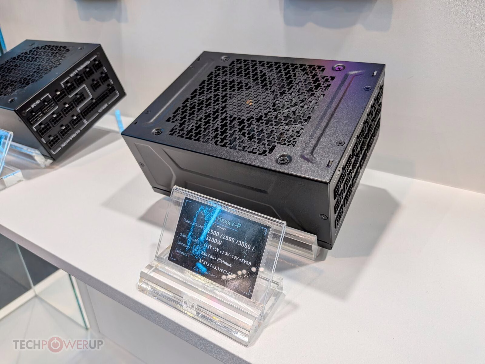 CWT在Computex 2026展出的高功率电源产品