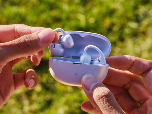 The Shokz OpenDots Air are a cheaper alternative to the OpenDots 2