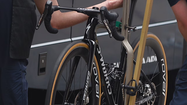 Spotted: Specialized Tarmac SL9 'Project Black' at Tour Auvergne-Rhône-Alpes